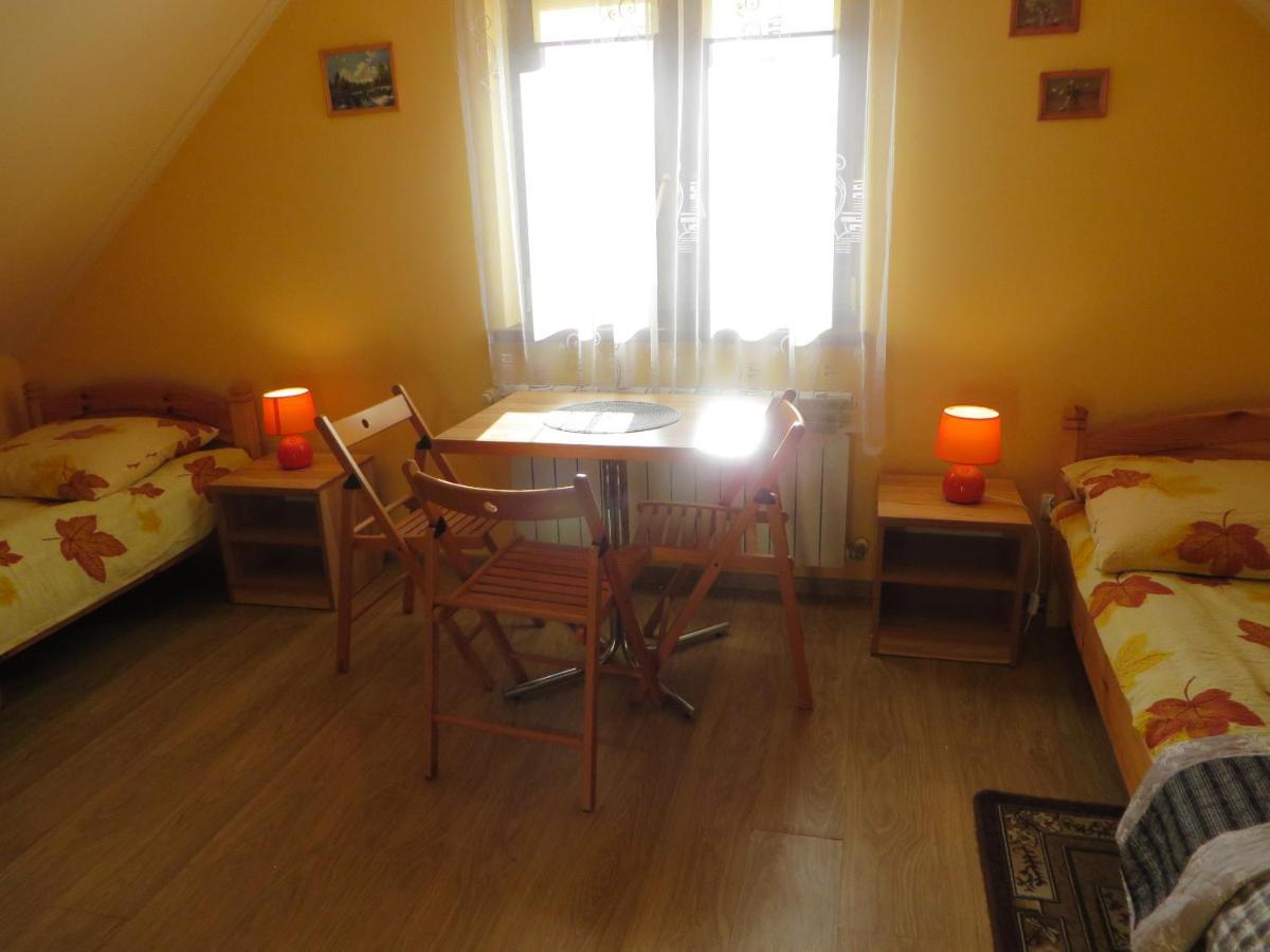 Zielony Zakatek Domki I Pokoje 661-038-537 Polańczyk Exterior foto